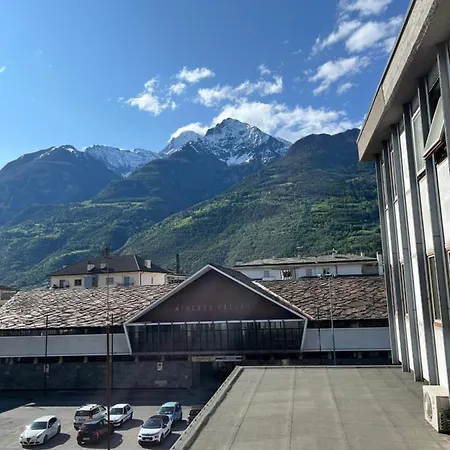 Cozy Home: Nel Cuore Di Apartamento Aosta
